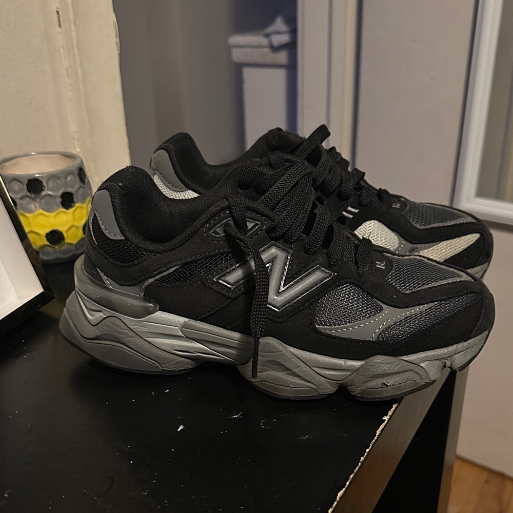 New Balance Kids Sneakers - Black and Gray